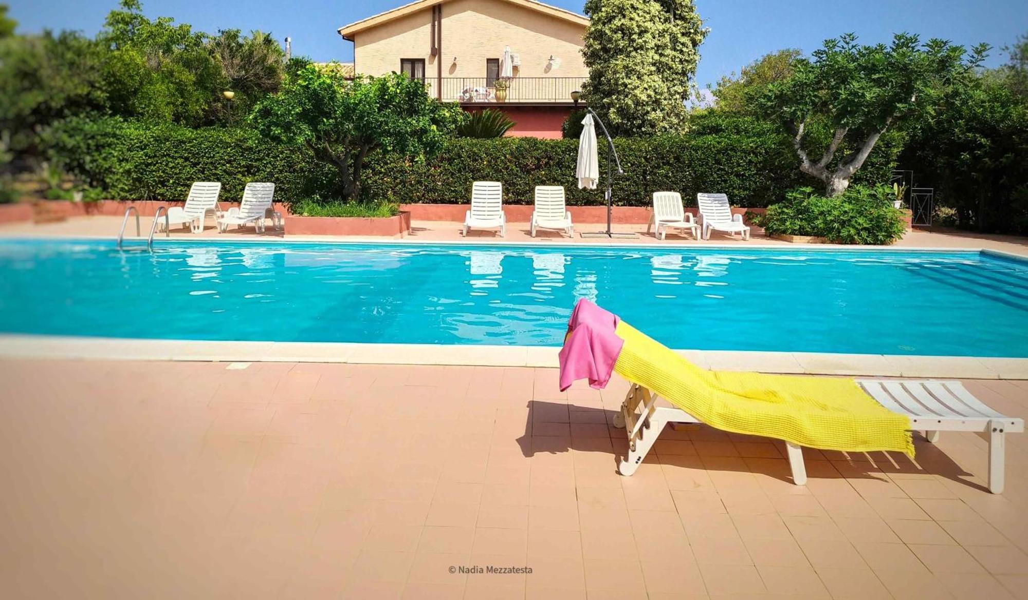 Il Casale Il Sole E La Margherita กัมโปเฟลิเช ดิ โรชเชลลา ภายนอก รูปภาพ