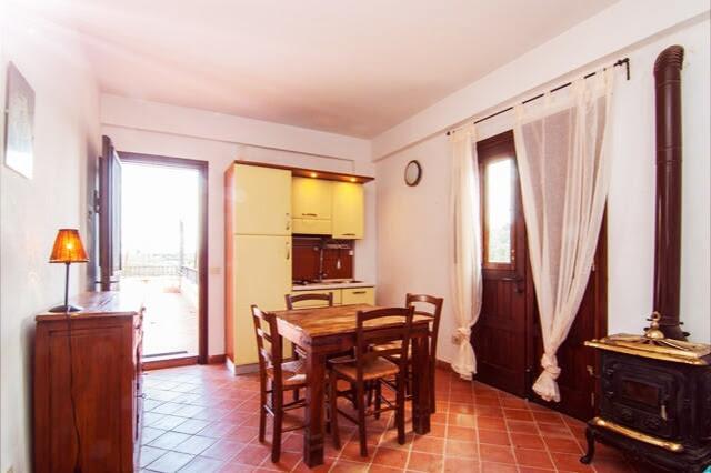 Il Casale Il Sole E La Margherita กัมโปเฟลิเช ดิ โรชเชลลา ภายนอก รูปภาพ